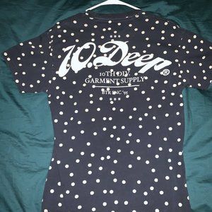 10 deep polka dot short sleeve graphic